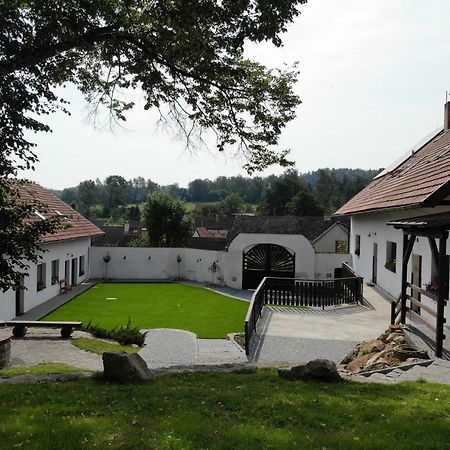 Hotel Statek Cesky Dvur Postupice Exterior foto