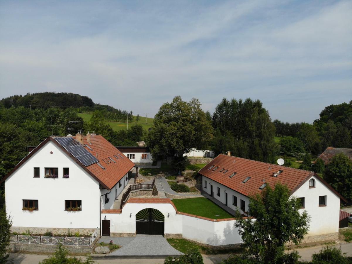 Hotel Statek Cesky Dvur Postupice Exterior foto