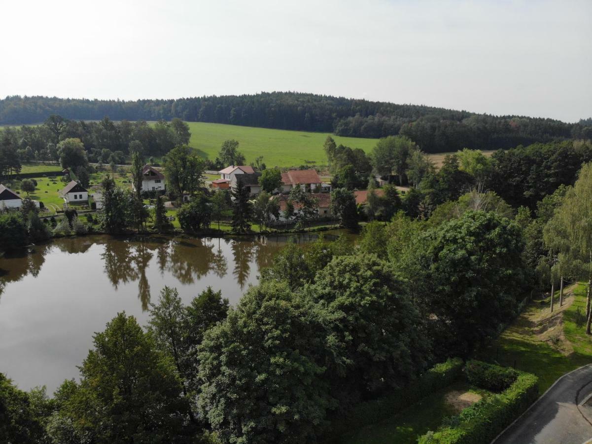 Hotel Statek Cesky Dvur Postupice Exterior foto